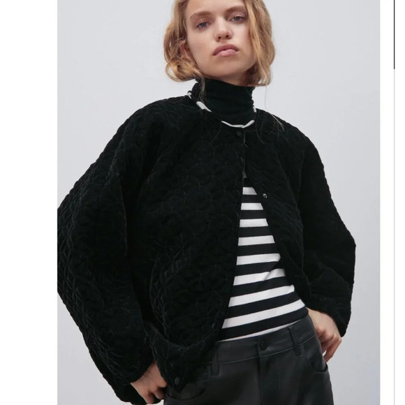 Zara Velvet  Puffer Quilted Bomber Jacket Coat Black Size Medium - Picture 4 of 10